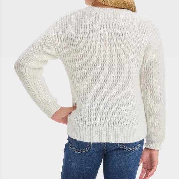 Cat & Jack Girls’ Cable Knit Pullover Sweater - Cream - Picture 2 of 5